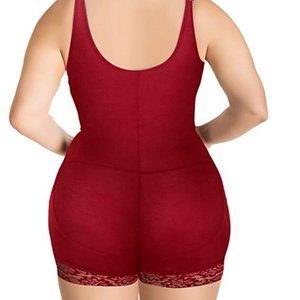 Bold Curves Shapewear PLUS 5X New (Red)